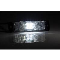 Fanale di ingombro a led bianco 12/36V, Dimensione 59x39x29 mm, cavo in uscita 500 mm, temperatura d'esercizio -40°C a 55°C, Consumo energetico e potenza nominale: 12V=0,04V/0,5W 24V=0,04A/1W; Certificato E9, EMC