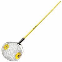 Raccoglitore manuale Rotoracc per oggetti tondeggianti diametro da 10 a 30. La gabbia di fili di acciaio rotola sul terreno inglobando cià ² che incontra al suo passaggio.